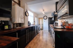 Kitchen- click for photo gallery
